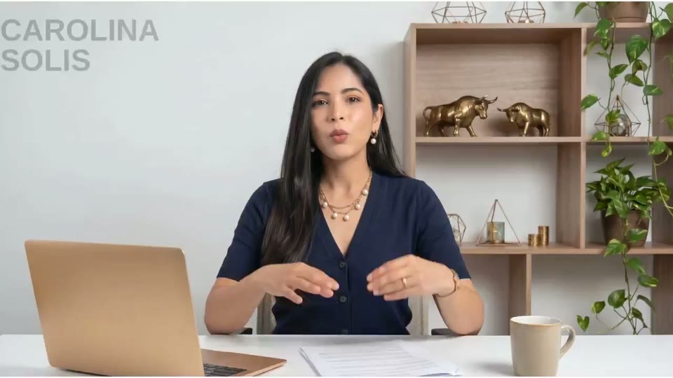 Carolina explaining how The Future Studio works